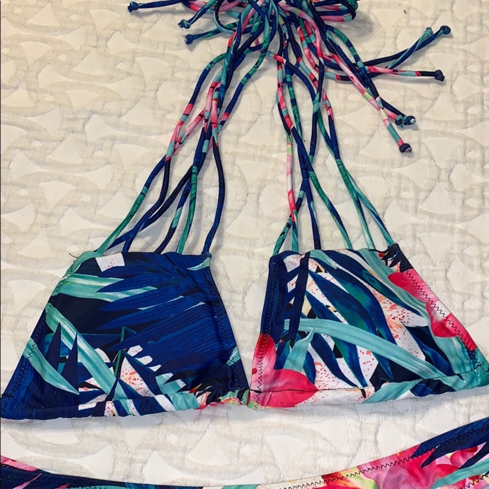 Bikini set - Picture 2 of 4
